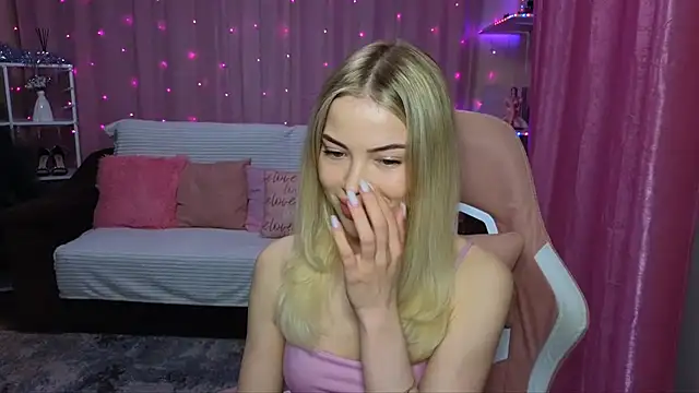 EmmyMills online show from 2, 12, 2024