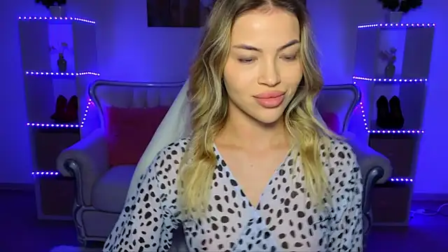 EmmyMills online show from 5, 12, 2025