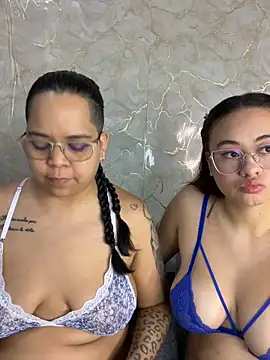 Snapshot of naughtylesbians__ chatting on 7, 6, 2026 naughtylesbians online show from 7, 6, 2026