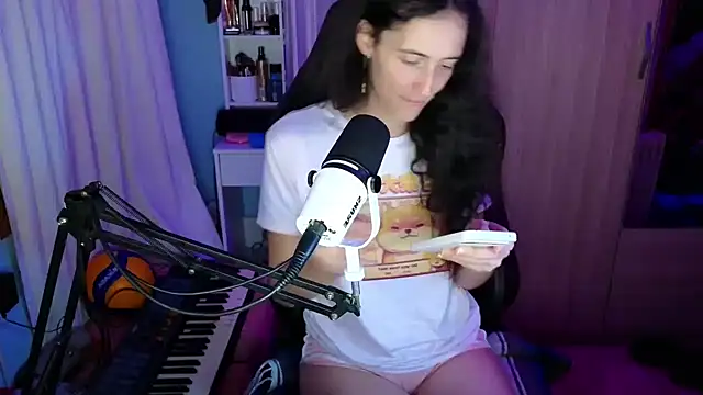 MemiKouki online show from 28, 11, 2025