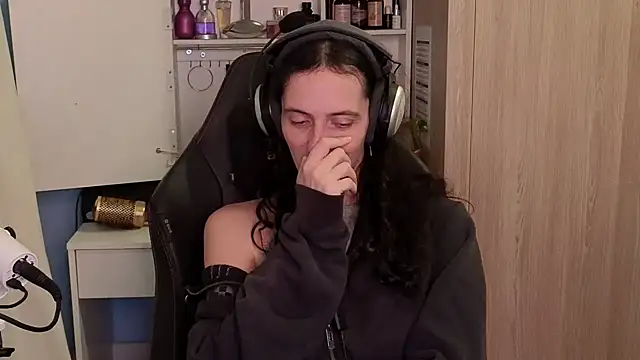 MemiKouki online show from 2, 2, 2026