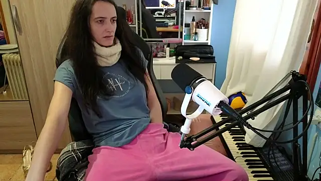 MemiKouki online show from 21, 12, 2025