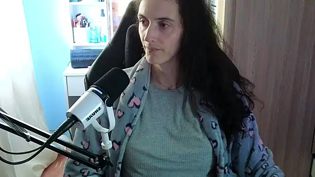 MemiKouki online show from 30, 10, 2025