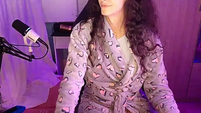 MemiKouki online show from 9, 10, 2025