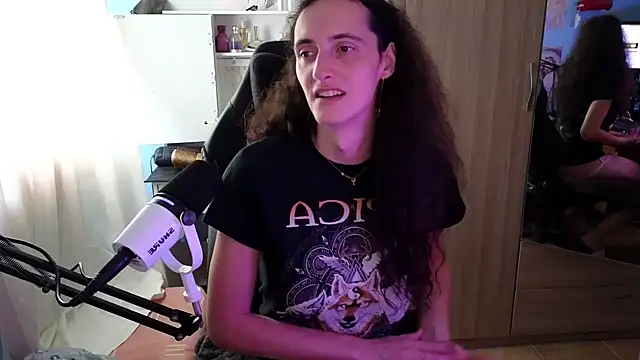 MemiKouki online show from 11, 10, 2025