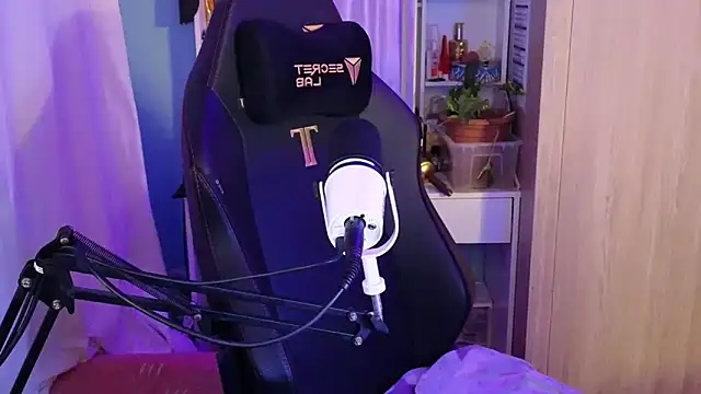 MemiKouki online show from 18, 11, 2025