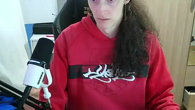 MemiKouki online show from 5, 11, 2025