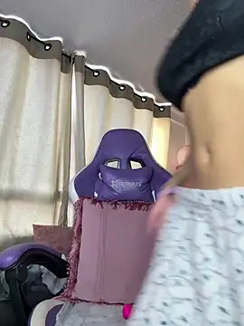 Miaa love6969 online show from 12, 4, 2026