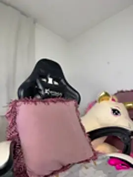 Miaa love6969 online show from 21, 4, 2026