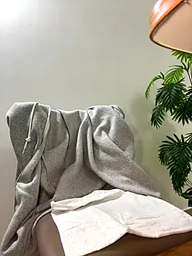 Lami Mi online show from 28, 11, 2025