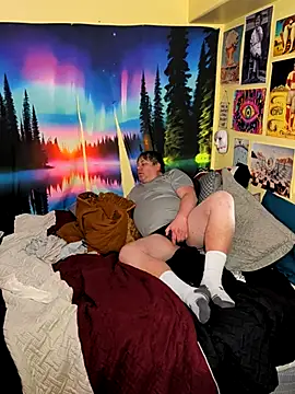 Snapshot of Mic_Oxinner chatting on 17, 5, 2026 Mic Oxinner online show from 17, 5, 2026