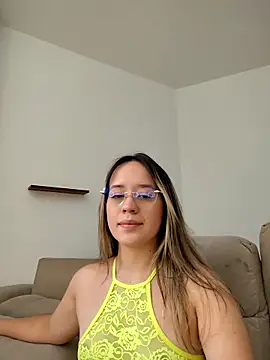 Snapshot of Dani_javi chatting on 2, 5, 2026 Dani javi online show from 2, 5, 2026