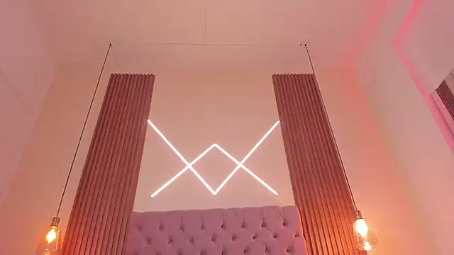 Sophia turneer online show from 18, 12, 2025