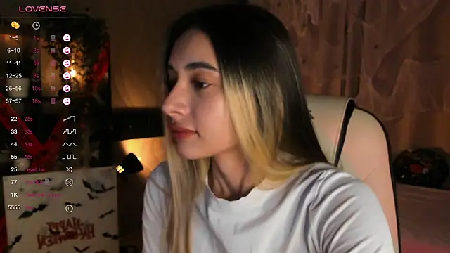 Snapshot of DarlaLike chatting on 22, 10, 2025 DarlaLike online show from 22, 10, 2025