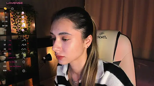 Snapshot of DarlaLike chatting on 22, 11, 2025 DarlaLike online show from 22, 11, 2025