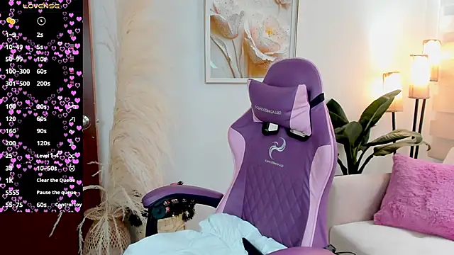 veronika naughty online show from 20, 11, 2025