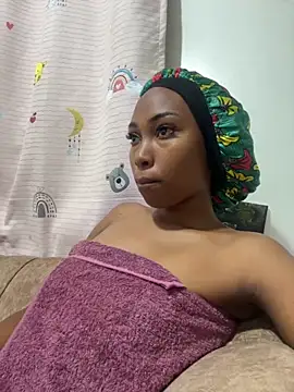 Snapshot of NASTY_BOBO chatting on 28, 10, 2025 NASTY BOBO online show from 28, 10, 2025