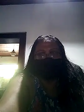 Snapshot of FemMom chatting on 6, 10, 2025 FemMom online show from 6, 10, 2025