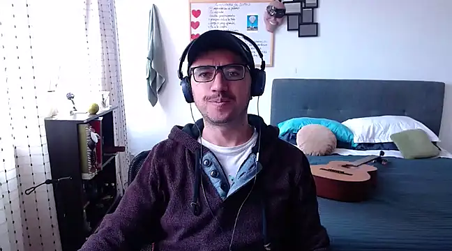 Diptongo online show from 16, 3, 2025