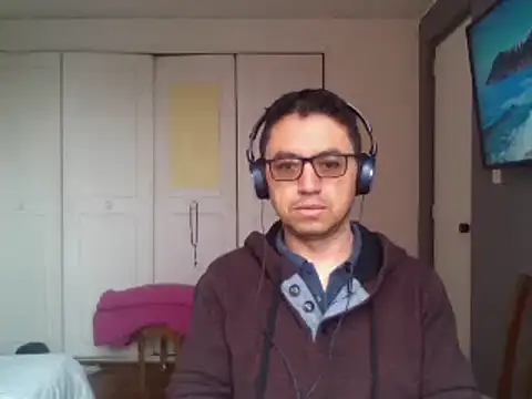 Diptongo online show from 2, 12, 2025