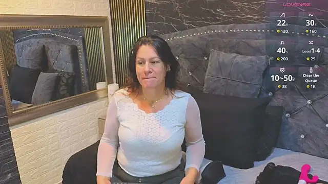 charlotte  G online show from 12, 4, 2026