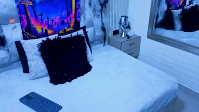 charlotte  G online show from 25, 10, 2025