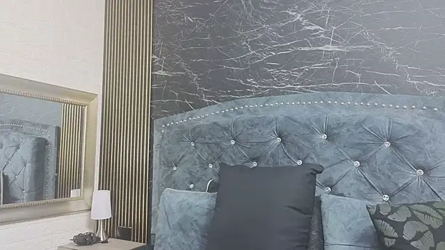 charlotte  G online show from 22, 3, 2026