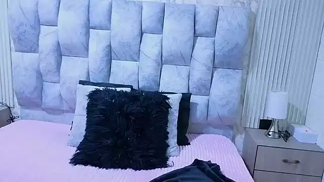 charlotte  G online show from 6, 11, 2025