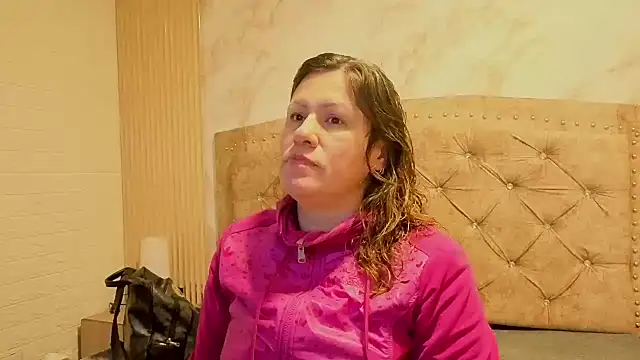 charlotte  G online show from 7, 11, 2025