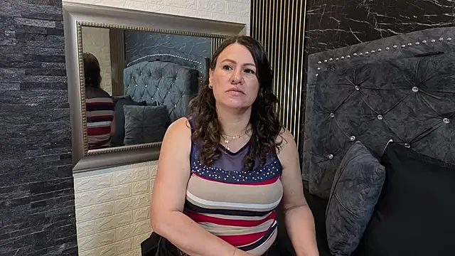 charlotte  G online show from 4, 6, 2026
