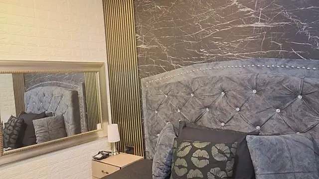 charlotte  G online show from 25, 3, 2026