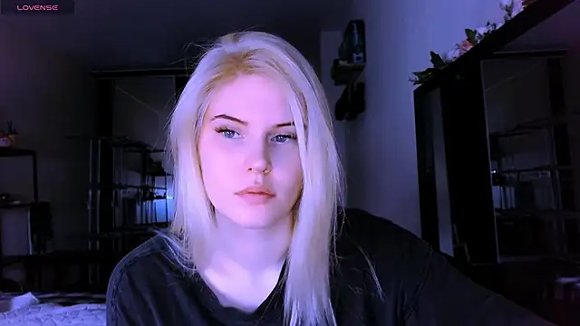 Snapshot of VoluptuousDreams chatting on 15, 3, 2025 VoluptuousDreams online show from 15, 3, 2025