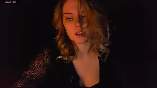 Snapshot of VoluptuousDreams chatting on 16, 2, 2025 VoluptuousDreams online show from 16, 2, 2025