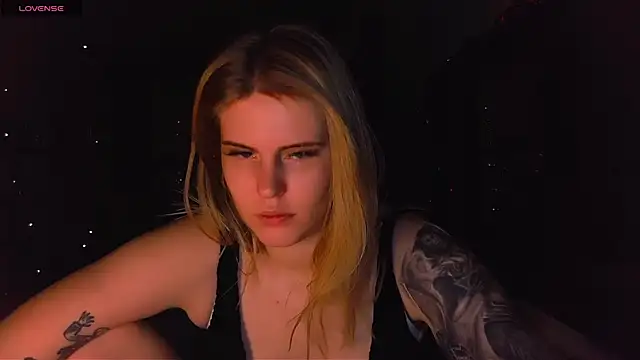 Snapshot of VoluptuousDreams chatting on 1, 2, 2025 VoluptuousDreams online show from 1, 2, 2025