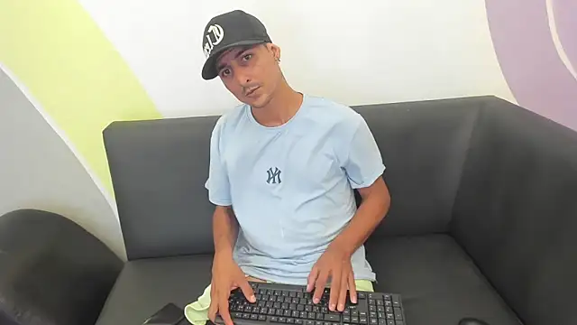 Snapshot of Zamu_1992 chatting on 16, 3, 2026 Zamu 1992 online show from 16, 3, 2026