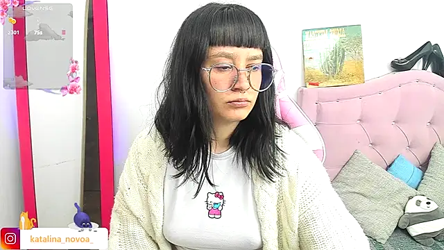 Katalina novoa online show from 8, 11, 2025