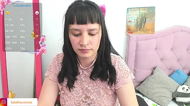 Katalina novoa online show from 25, 2, 2025