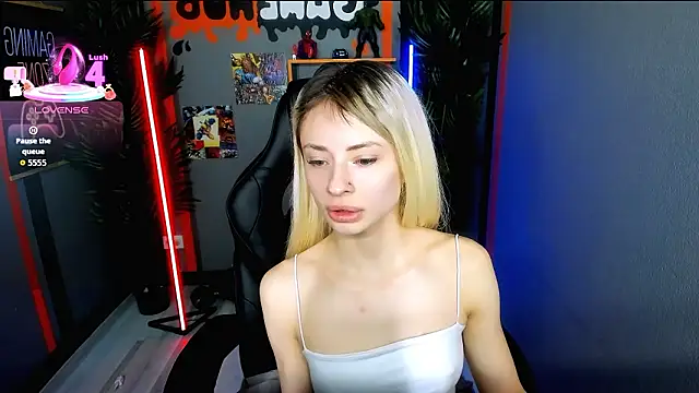 PollyMillees online show from 3, 2, 2026