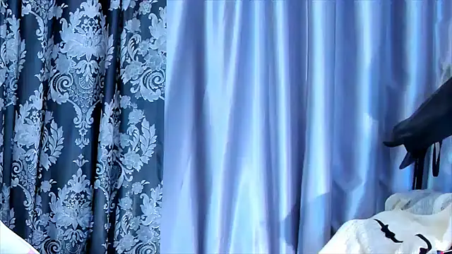 KamilaFoxy online show from 25, 6, 2026