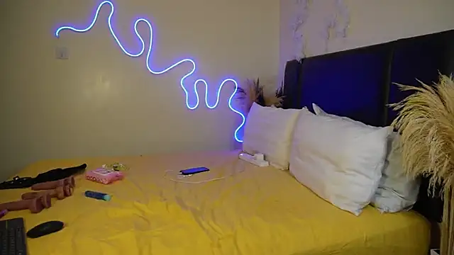 Snapshot of _Watuluv_ chatting on 8, 2, 2025  Watuluv  online show from 8, 2, 2025