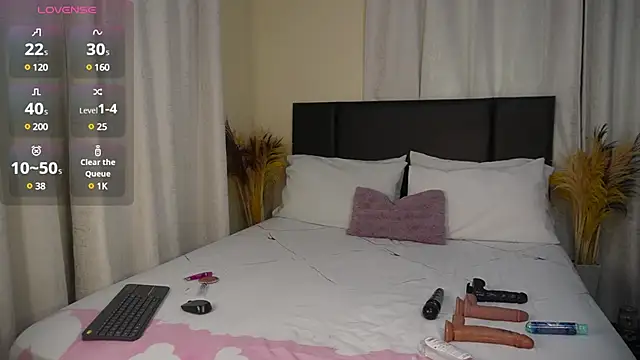 Snapshot of _Watuluv_ chatting on 11, 3, 2025  Watuluv  online show from 11, 3, 2025