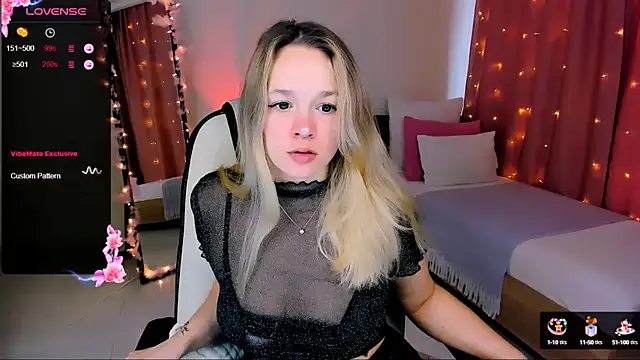 Snapshot of SherillBrill chatting on 1, 3, 2025 SherillBrill online show from 1, 3, 2025