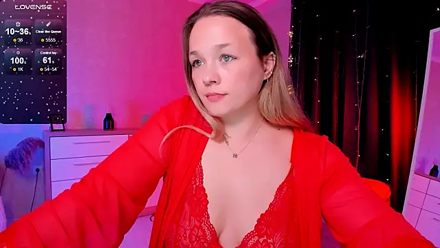 Snapshot of SherillBrill chatting on 7, 11, 2025 SherillBrill online show from 7, 11, 2025