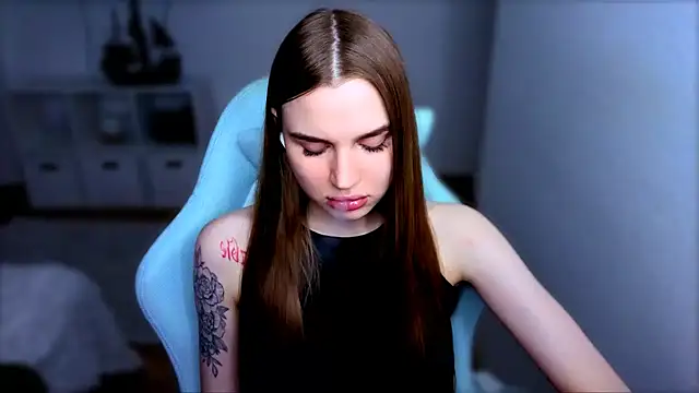 StellaLawless online show from 4, 11, 2025