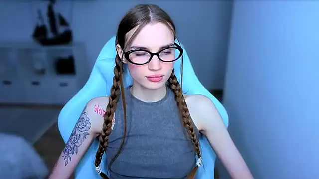 StellaLawless online show from 11, 10, 2025