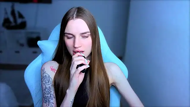 StellaLawless online show from 17, 10, 2025