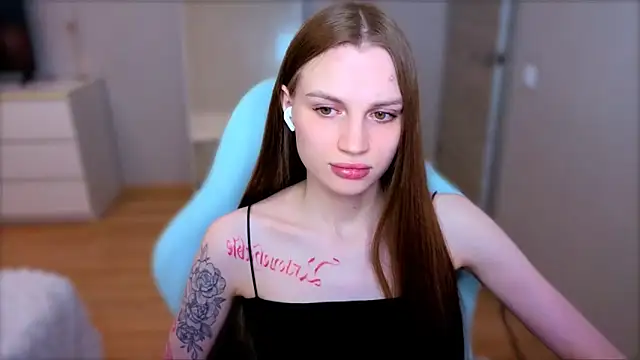 Snapshot of StellaLawless chatting on 7, 5, 2026 StellaLawless online show from 7, 5, 2026