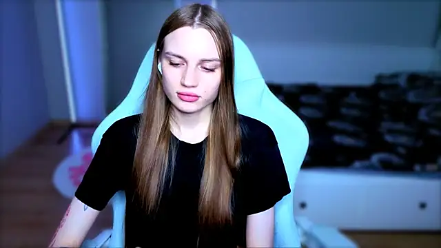 StellaLawless online show from 6, 7, 2026