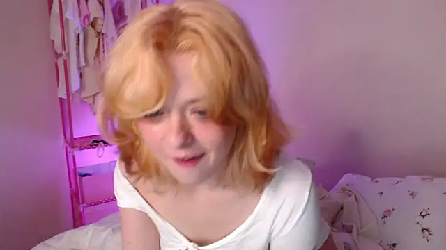 KatieMelone online show from 2, 11, 2025