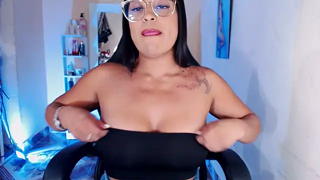 Snapshot of AmandaMarii chatting on 13, 12, 2024 AmandaMarii online show from 13, 12, 2024